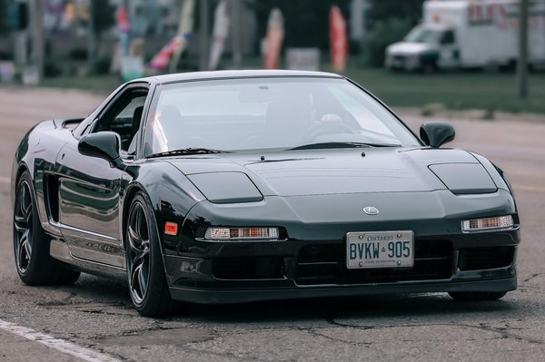 Your go-to handbook for selecting the perfect tote bag for laptops and work necessities